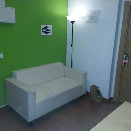 Arjori Rooms Hostal Salamanca Exterior photo
