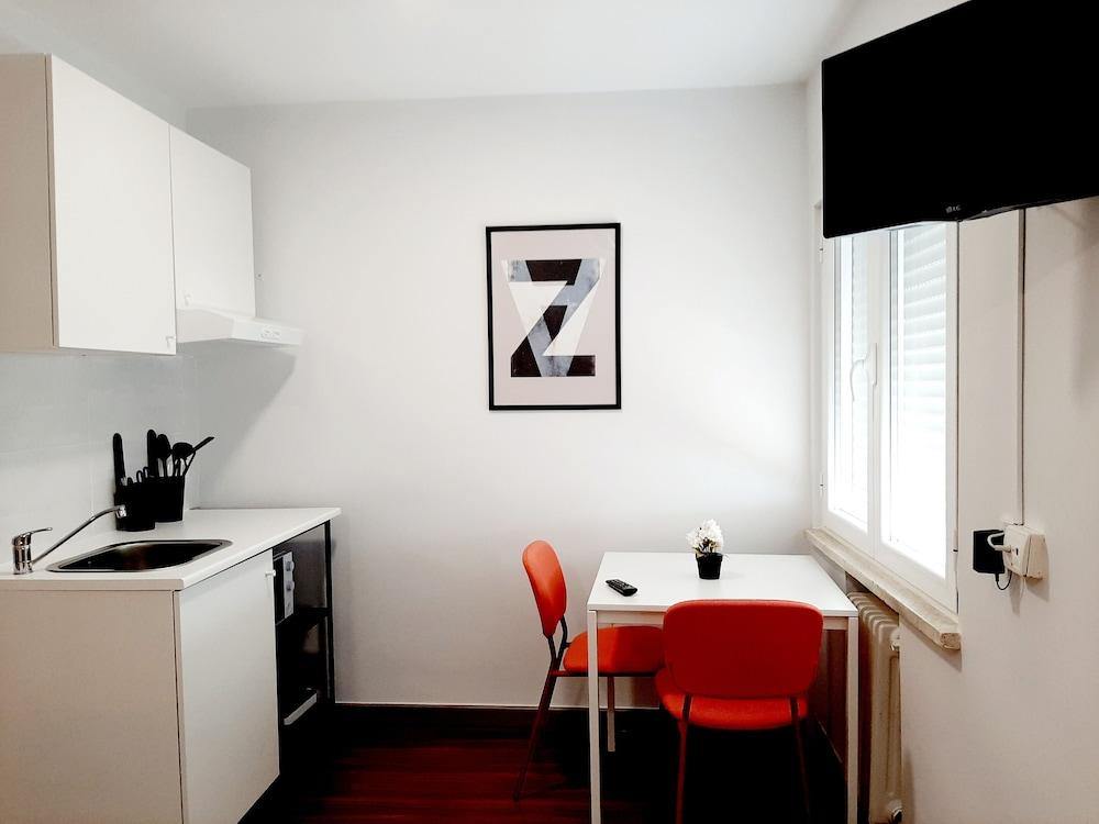 Arjori Rooms Hostal Salamanca Exterior photo