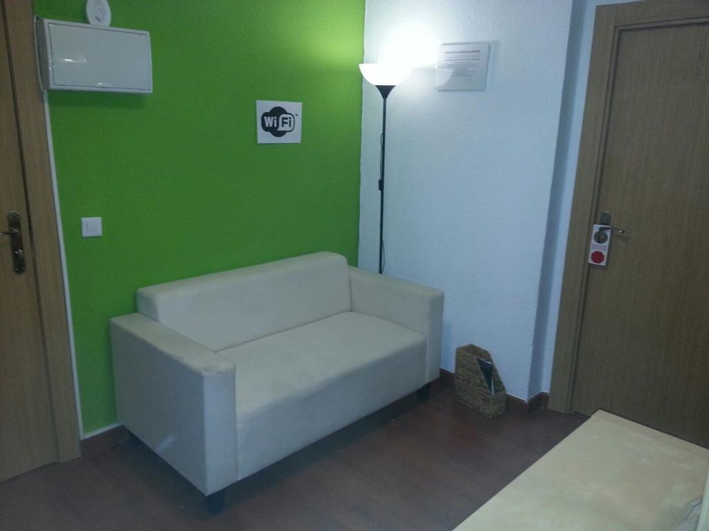 Arjori Rooms Hostal Salamanca Exterior photo