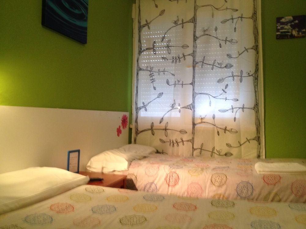 Arjori Rooms Hostal Salamanca Exterior photo