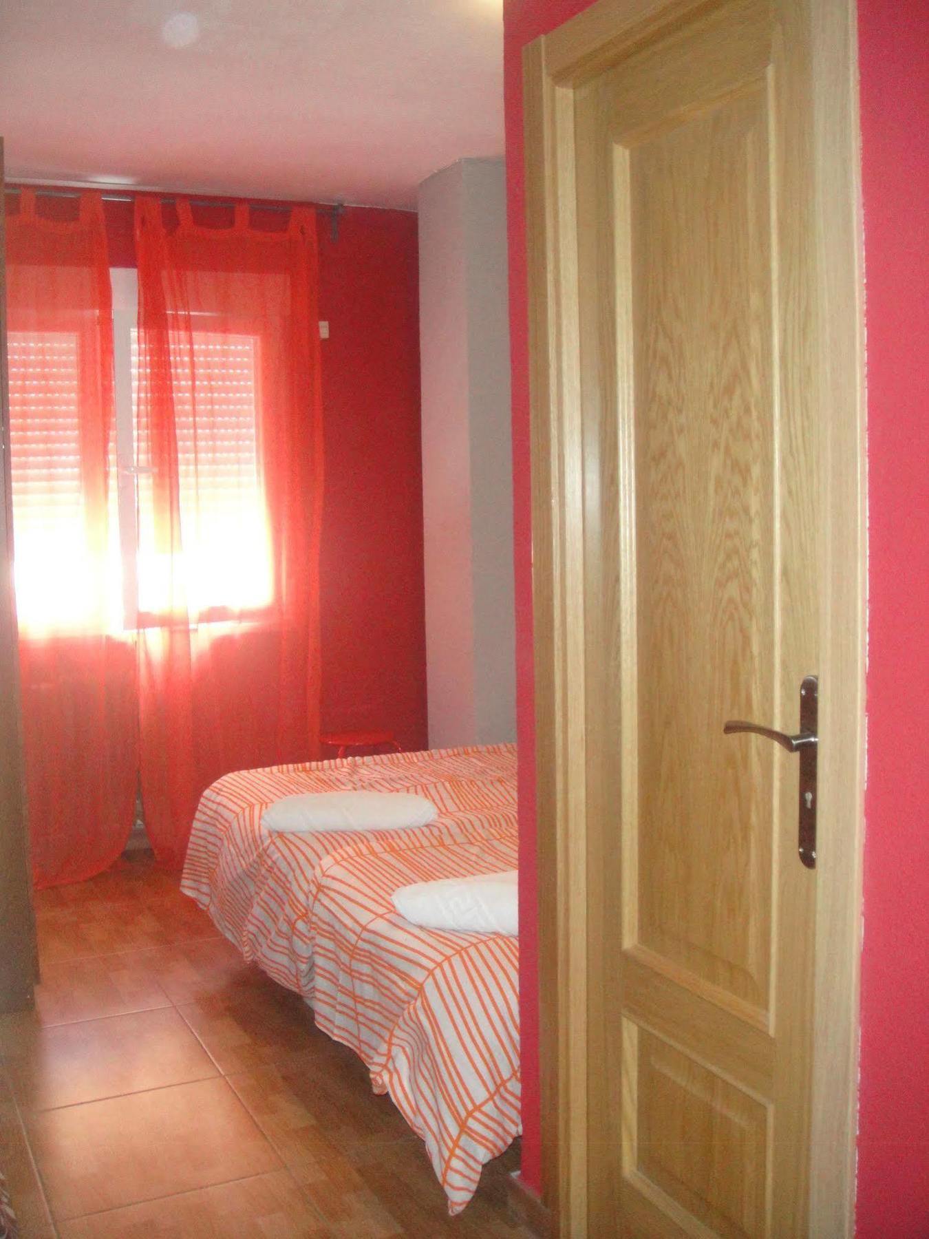 Arjori Rooms Hostal Salamanca Exterior photo